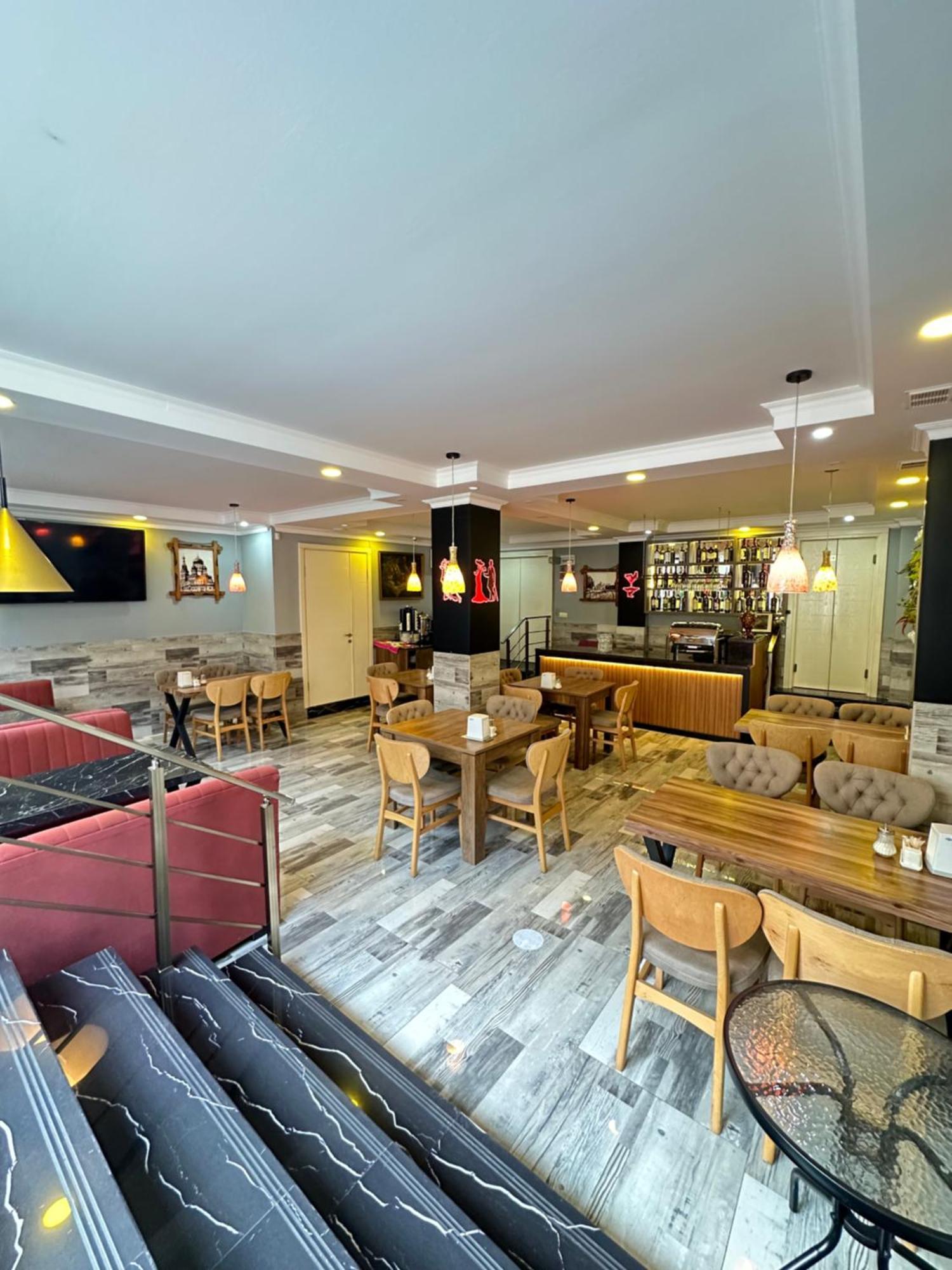 Hotel Aristocrat