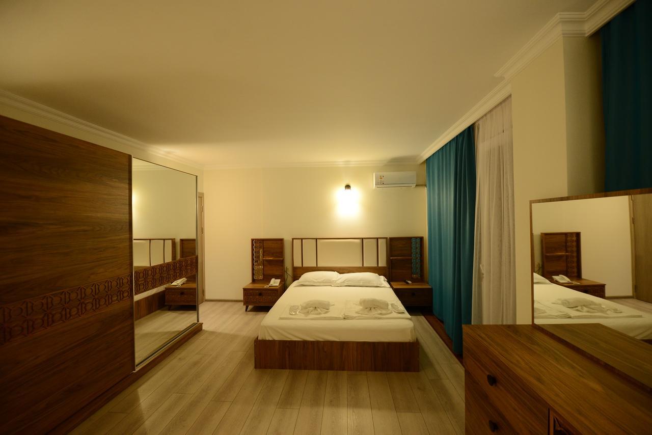 Aristocrat 4*