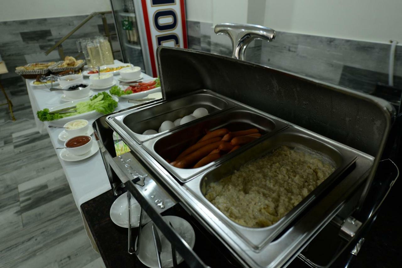 Aristocrat Hotel 4*